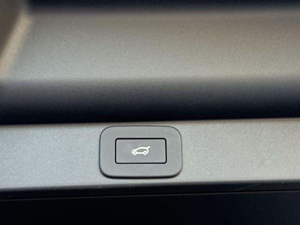 new 2026 Land Rover Range Rover car, priced at $160,020