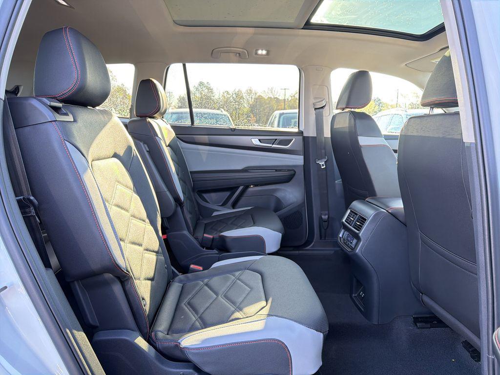 new 2026 Volkswagen Atlas car, priced at $48,750