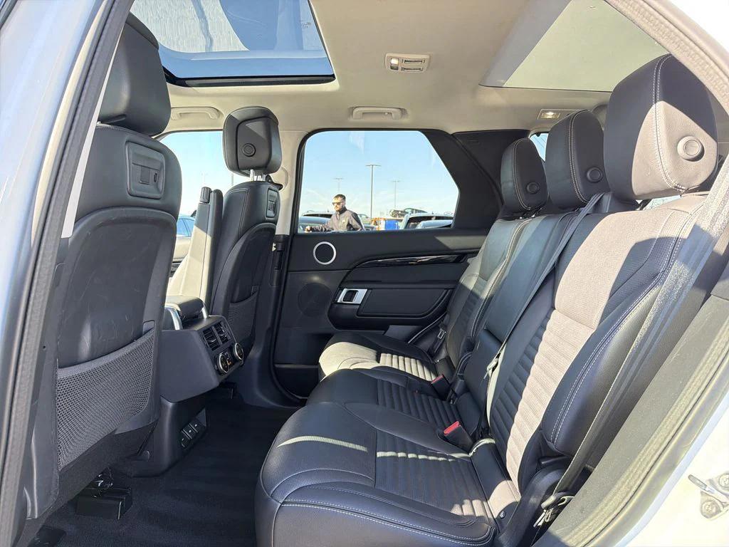 used 2024 Land Rover Discovery car, priced at $29,350