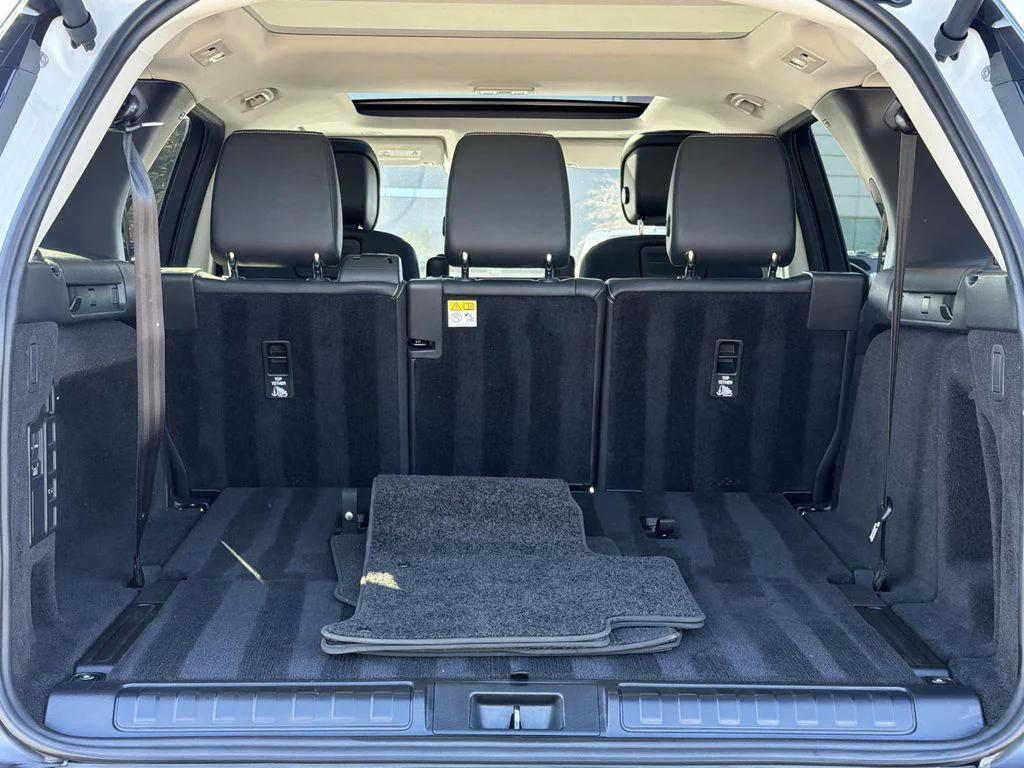 used 2024 Land Rover Discovery car, priced at $29,350