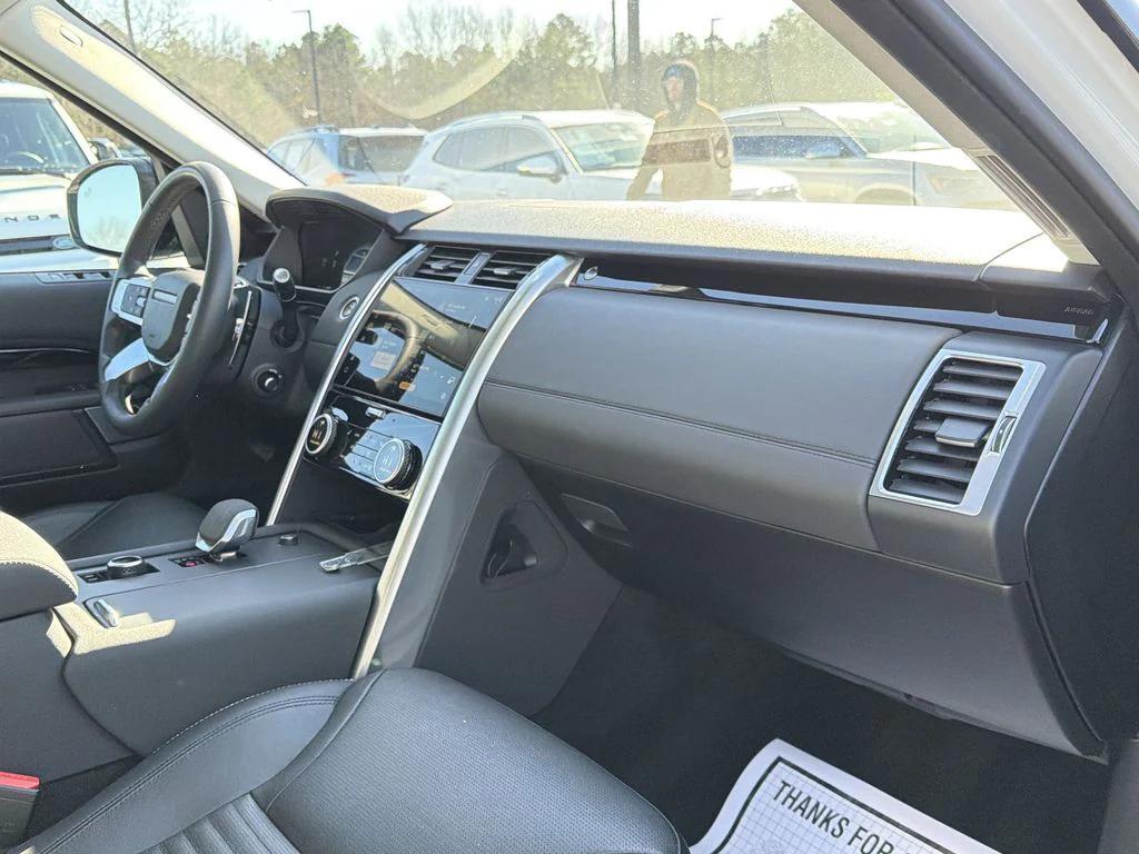 used 2024 Land Rover Discovery car, priced at $29,350