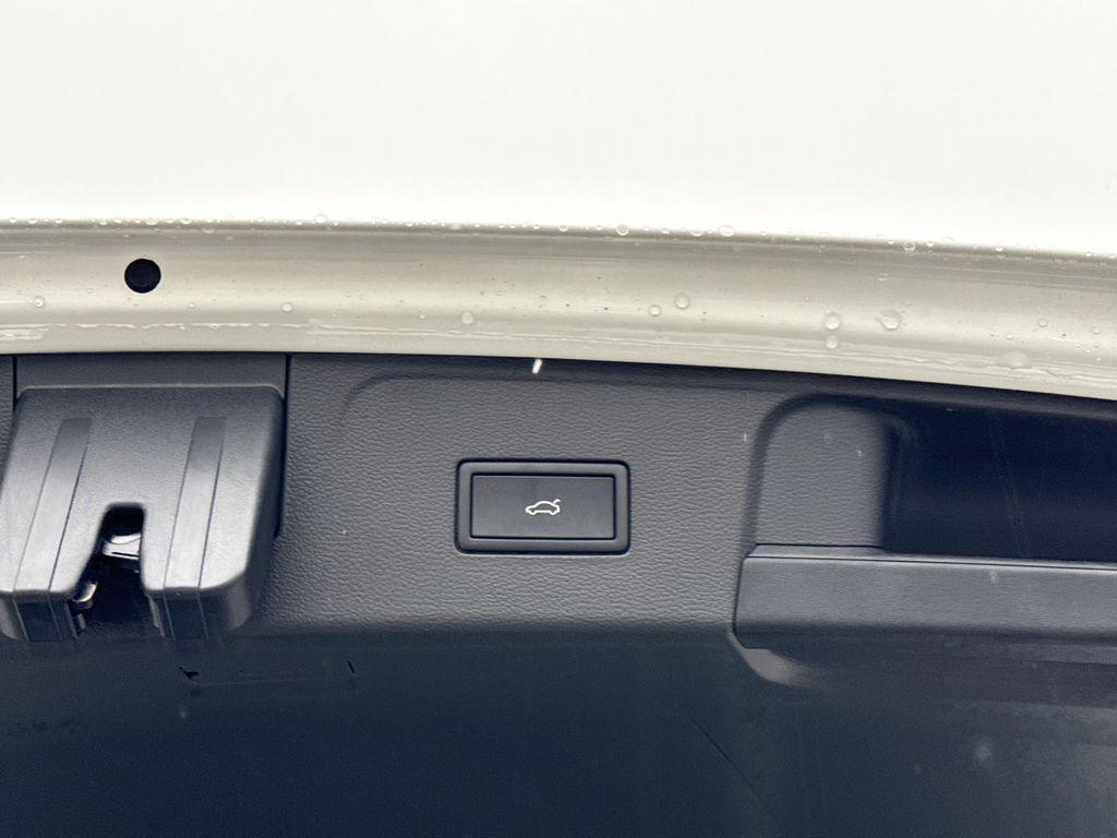 new 2026 Volkswagen Atlas car, priced at $50,773