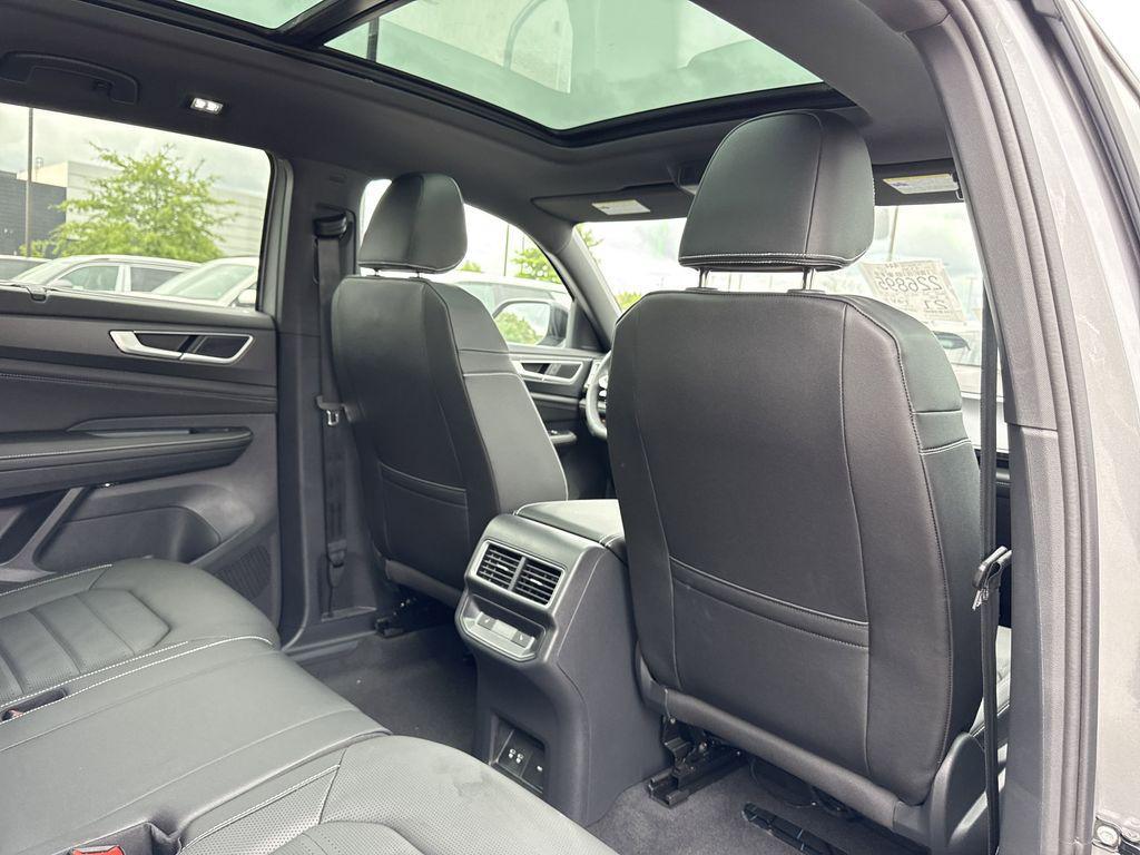 new 2025 Volkswagen Atlas Cross Sport car, priced at $47,500