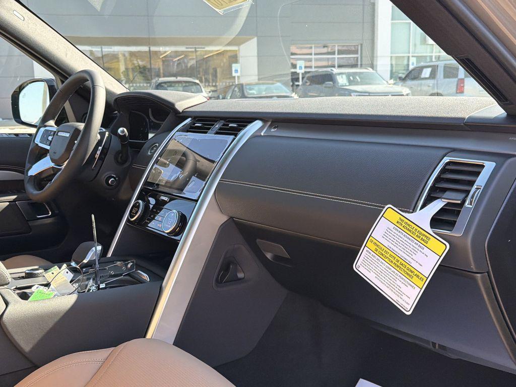 new 2026 Land Rover Discovery car, priced at $73,085