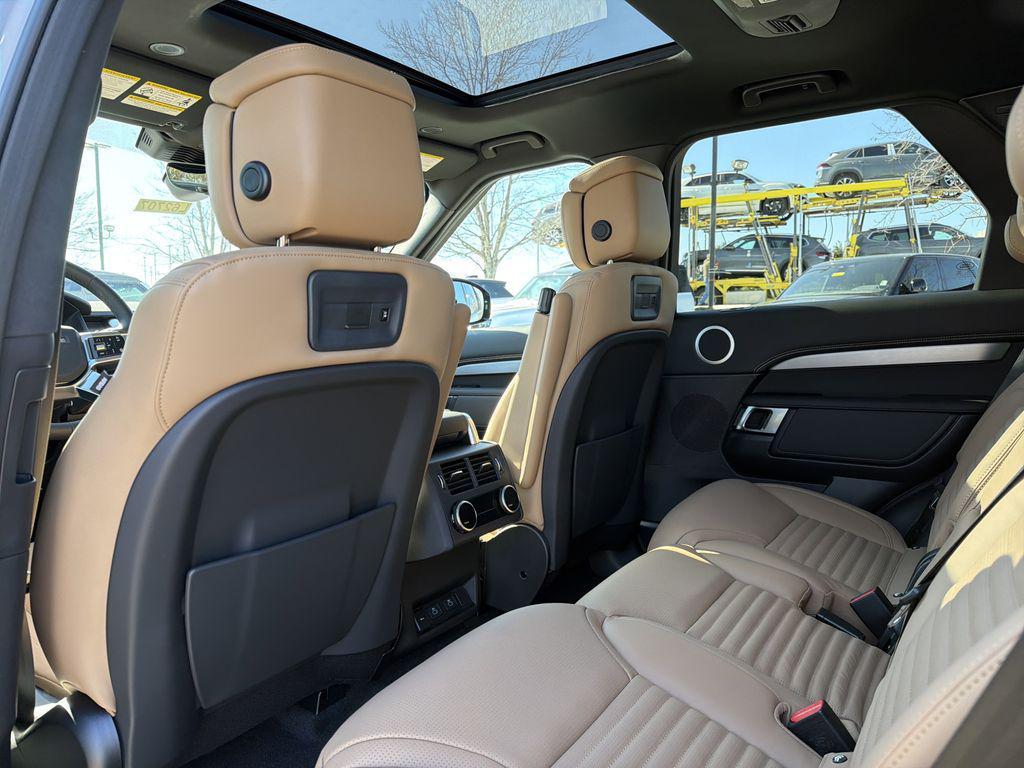 new 2026 Land Rover Discovery car, priced at $73,085
