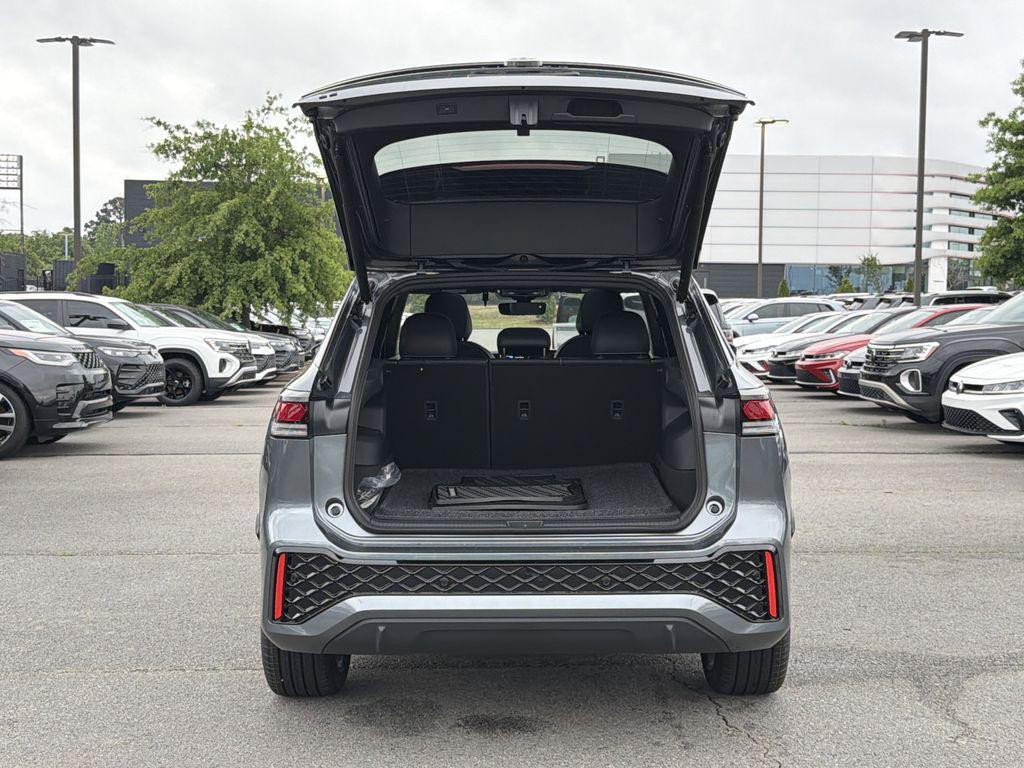 new 2026 Volkswagen Tiguan car, priced at $38,403