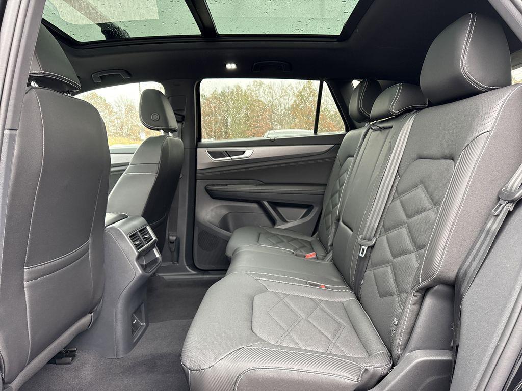 new 2026 Volkswagen Atlas Cross Sport car, priced at $45,474