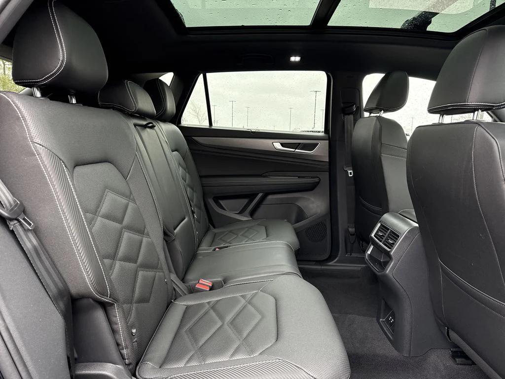 new 2026 Volkswagen Atlas Cross Sport car, priced at $45,474