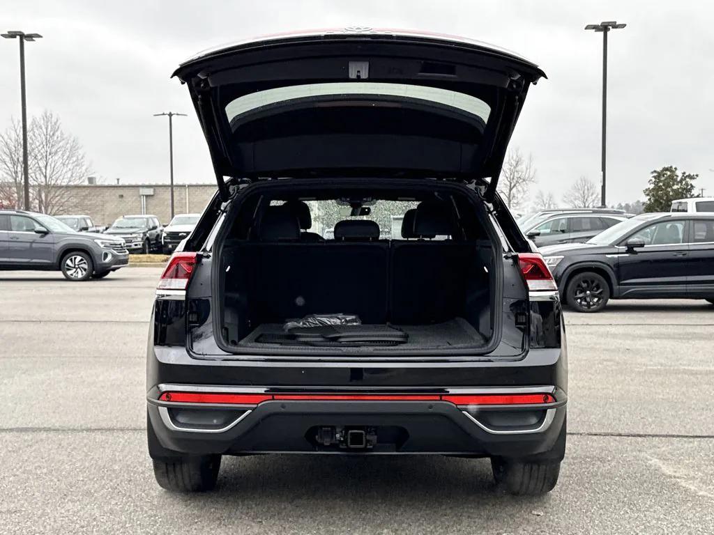 new 2026 Volkswagen Atlas Cross Sport car, priced at $45,474