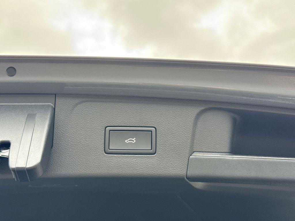 new 2026 Volkswagen Atlas car, priced at $46,292