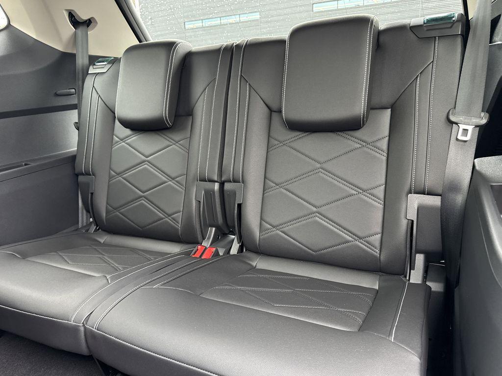 new 2026 Volkswagen Atlas car, priced at $46,292