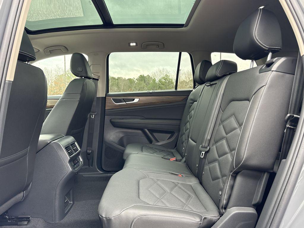 new 2026 Volkswagen Atlas car, priced at $46,292