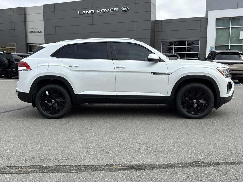 new 2026 Volkswagen Atlas Cross Sport car, priced at $44,670