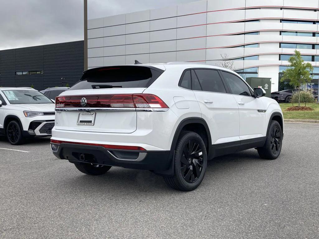 new 2026 Volkswagen Atlas Cross Sport car, priced at $44,670