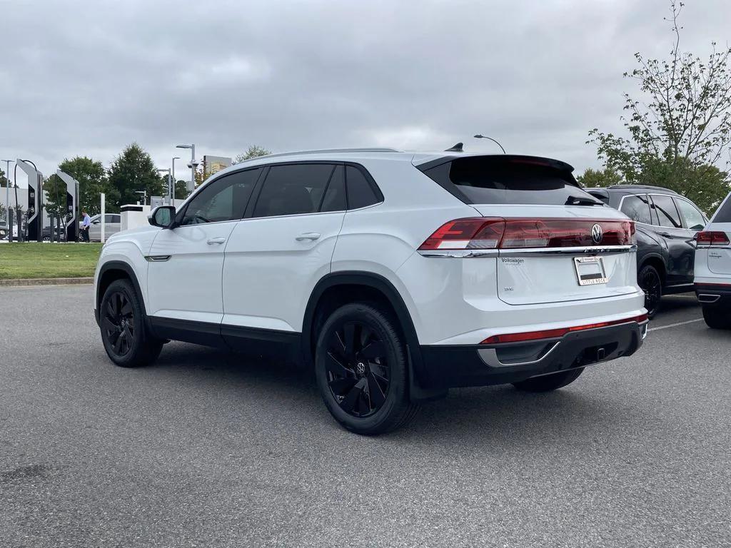 new 2026 Volkswagen Atlas Cross Sport car, priced at $44,670