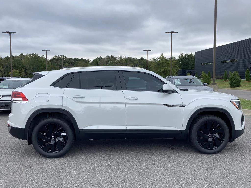 new 2026 Volkswagen Atlas Cross Sport car, priced at $44,670