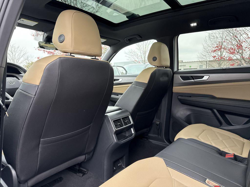 new 2026 Volkswagen Atlas Cross Sport car, priced at $45,911