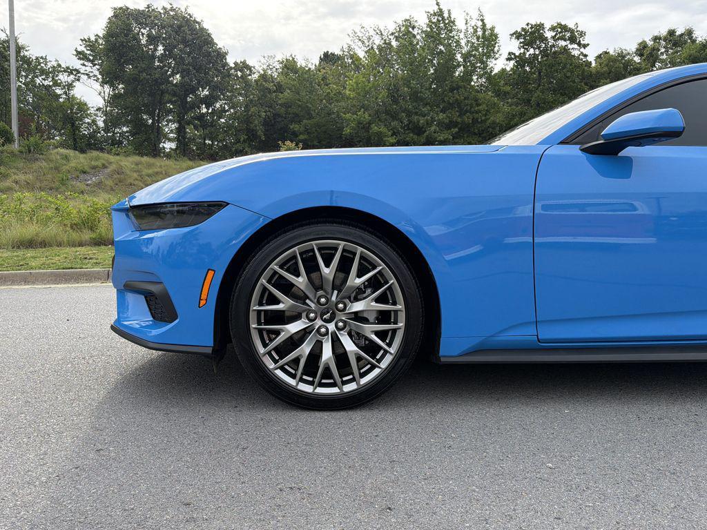 used 2025 Ford Mustang car, priced at $34,500