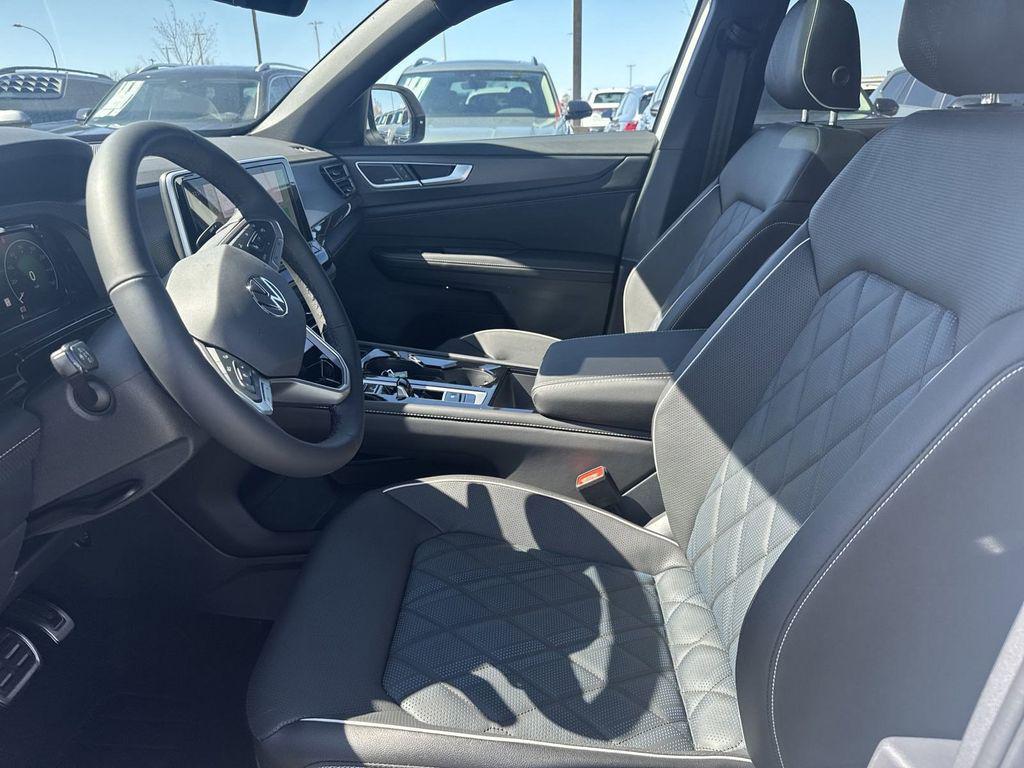 new 2025 Volkswagen Atlas Cross Sport car, priced at $50,000