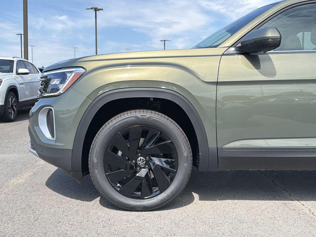 new 2026 Volkswagen Atlas car, priced at $46,579