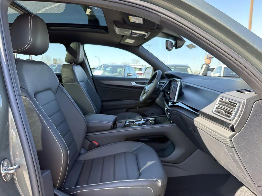 new 2026 Volkswagen Atlas Cross Sport car, priced at $51,509