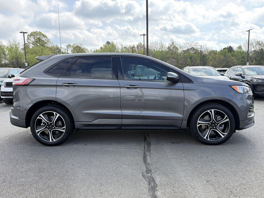 used 2022 Ford Edge car, priced at $24,000