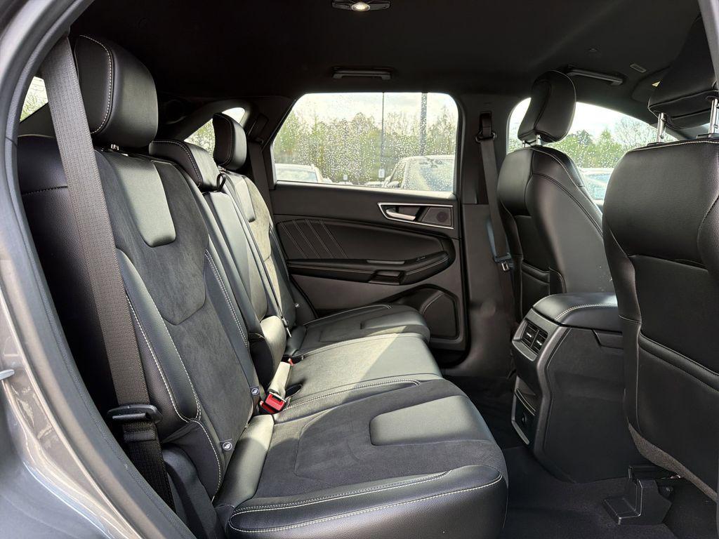 used 2022 Ford Edge car, priced at $24,000