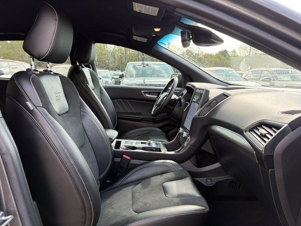 used 2022 Ford Edge car, priced at $24,000