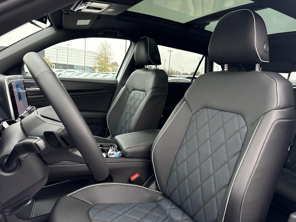 new 2026 Volkswagen Atlas Cross Sport car, priced at $54,906