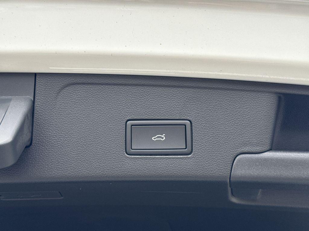 new 2026 Volkswagen Atlas Cross Sport car, priced at $54,906