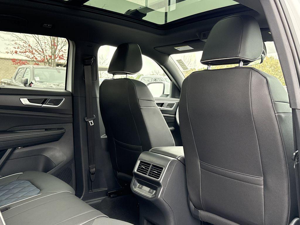 new 2026 Volkswagen Atlas Cross Sport car, priced at $54,906