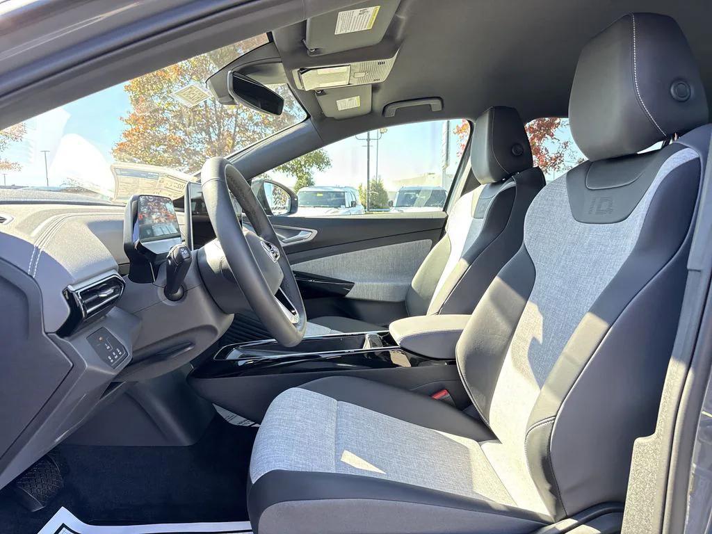 new 2025 Volkswagen ID.4 car, priced at $47,500