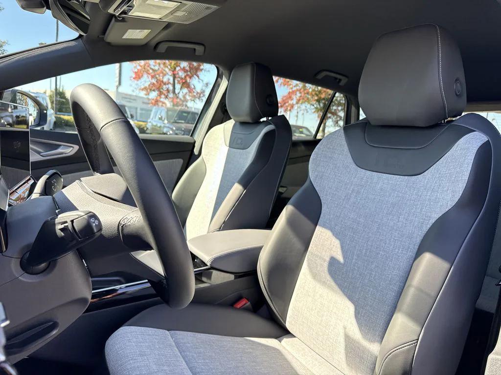 new 2025 Volkswagen ID.4 car, priced at $47,500