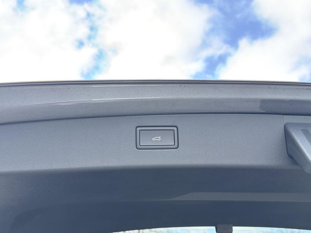 new 2026 Volkswagen Tiguan car, priced at $38,403