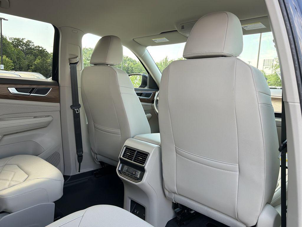new 2026 Volkswagen Atlas car, priced at $46,502