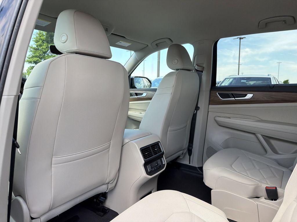 new 2026 Volkswagen Atlas car, priced at $46,502