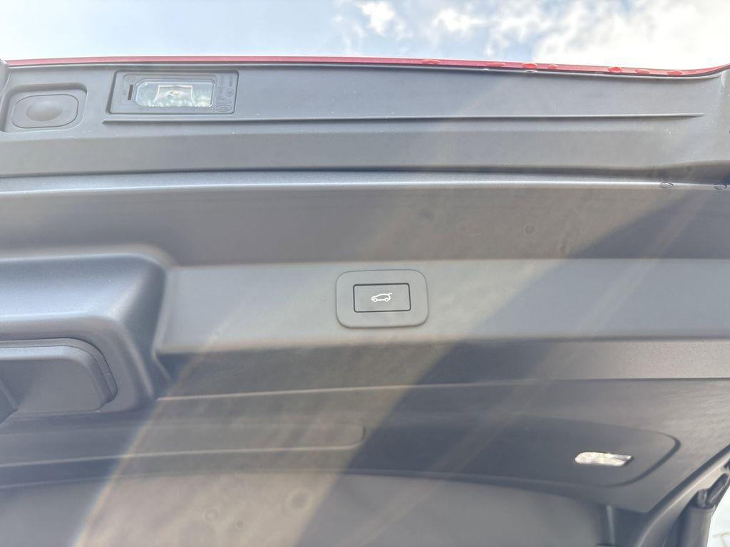 new 2025 Land Rover Range Rover Sport car, priced at $110,000