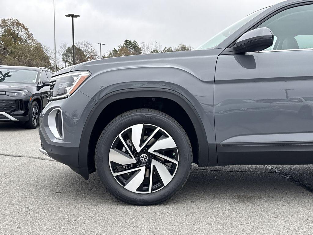 new 2026 Volkswagen Atlas car, priced at $45,111