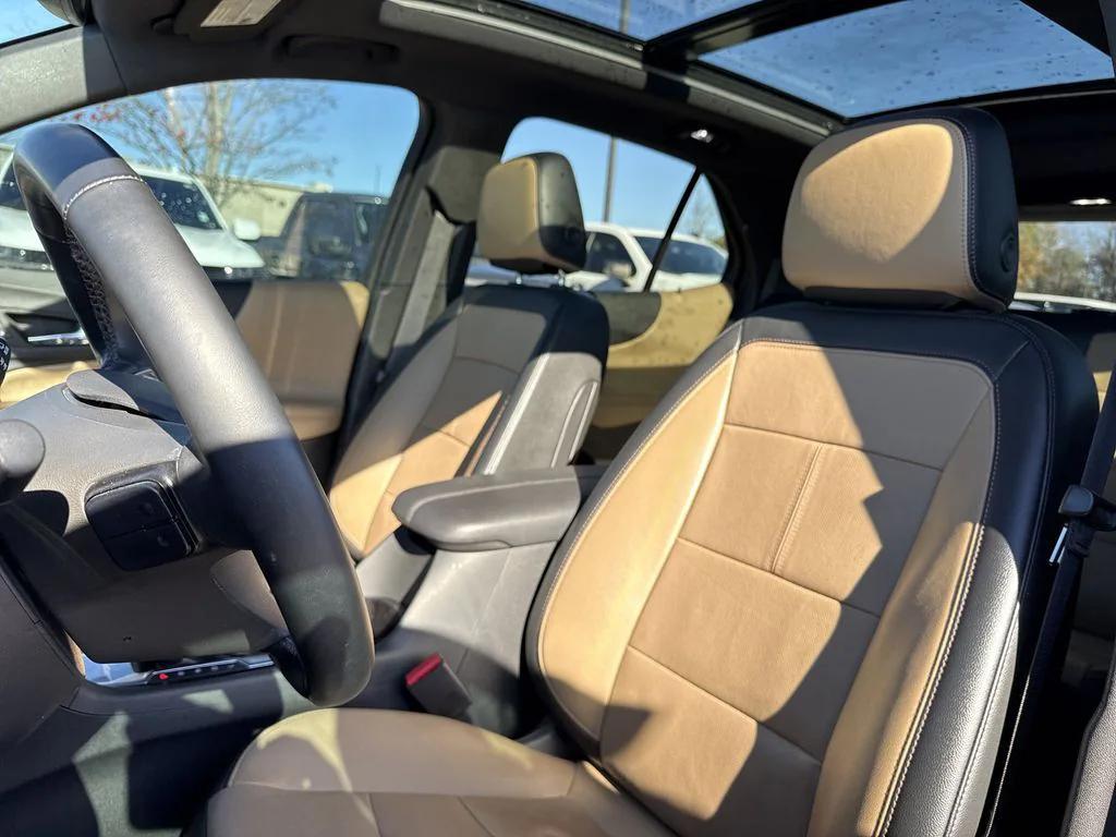 used 2023 Chevrolet Equinox car, priced at $22,000