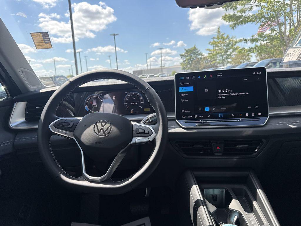 new 2025 Volkswagen Tiguan car, priced at $31,500