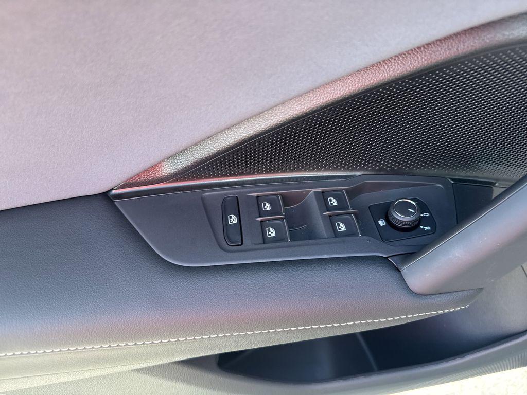 new 2025 Volkswagen Tiguan car, priced at $31,500