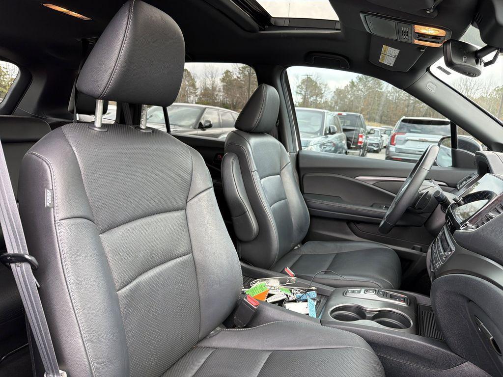 used 2023 Honda Passport car, priced at $31,000