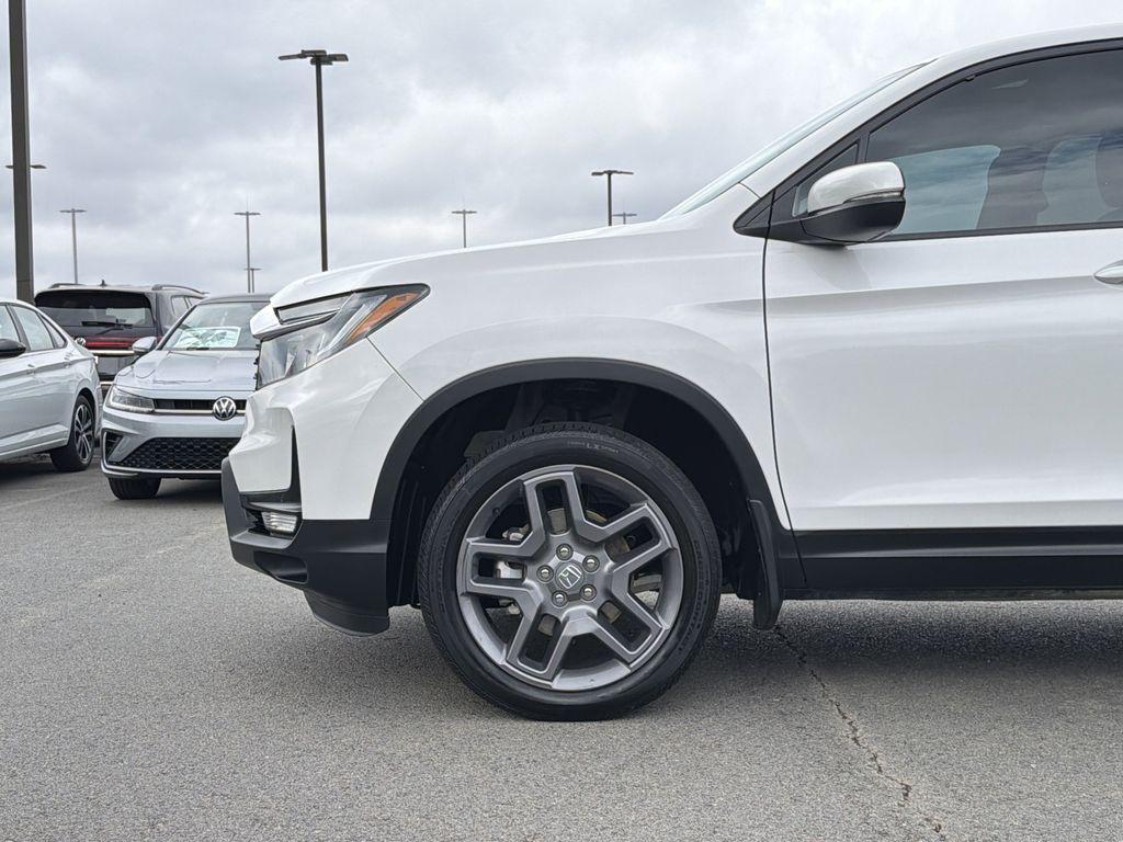 used 2023 Honda Passport car, priced at $31,000
