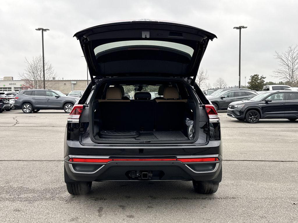 new 2026 Volkswagen Atlas Cross Sport car, priced at $45,474
