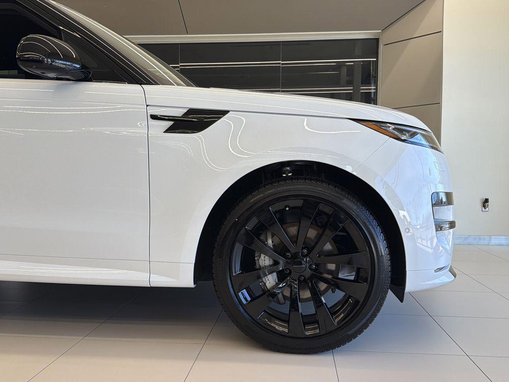 new 2026 Land Rover Range Rover Sport car, priced at $99,035