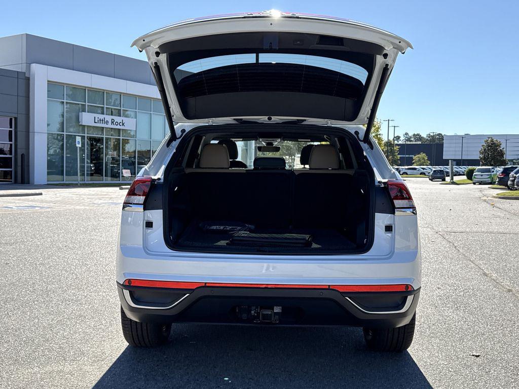 new 2026 Volkswagen Atlas Cross Sport car, priced at $45,507