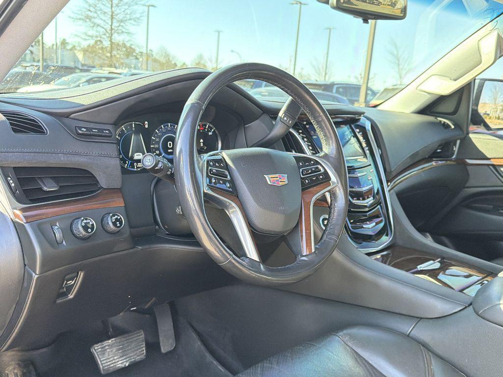 used 2020 Cadillac Escalade car, priced at $32,350
