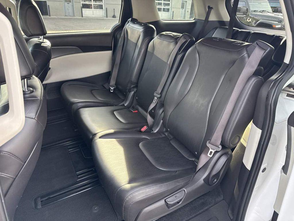 used 2022 Kia Carnival car, priced at $24,910