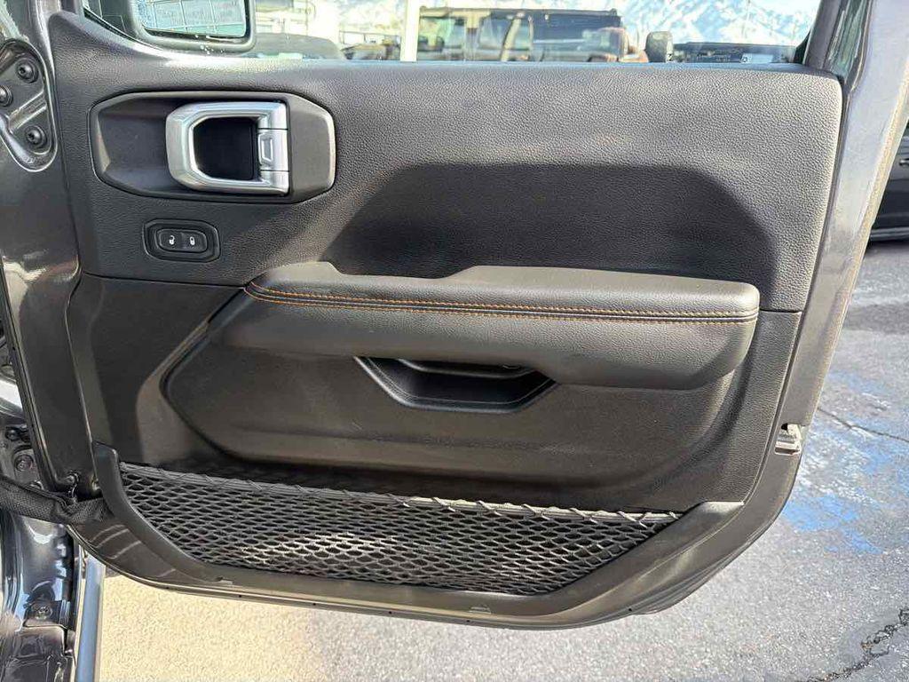 used 2022 Jeep Gladiator car, priced at $37,910