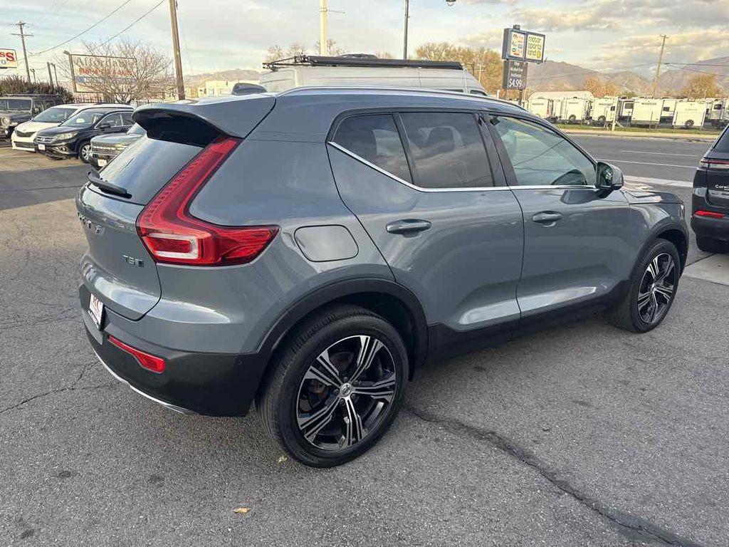 used 2020 Volvo XC40 car, priced at $24,910